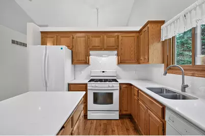 6511 20th Street N, Oakdale, MN 55128 - Photo 8