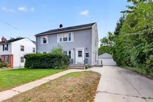 812 11th St SW, Rochester, MN 55902 - Photo 4