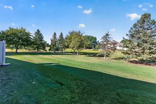 7577 Ojibway Park Ct, Woodbury, MN 55125 - Photo 24