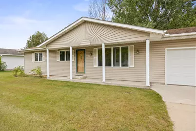 318 Stoney Point Road SW, Hutchinson, MN 55350 - Photo 2