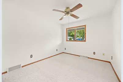 318 Stoney Point Road SW, Hutchinson, MN 55350 - Photo 12