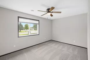 1554 Gray Fox Dr NE, Owatonna, MN 55060 - Photo 24