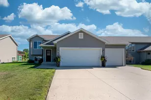 109 Pinehurst Dr, Mankato, MN 56001 - Photo 2