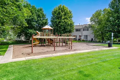 7772 Arboretum Village Circle, Chanhassen, MN 55317 - Photo 12