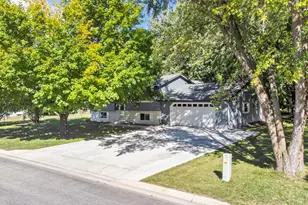 880 5th St N, Dassel, MN 55325 - Photo 16