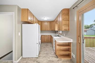 628 13th Avenue SE, Waseca, MN 56093 - Photo 6