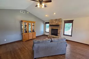 1816 Case Ln, Saint Cloud, MN 56303 - Photo 6