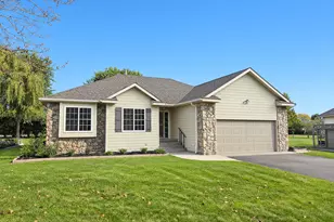 1816 Case Ln, Saint Cloud, MN 56303 - Photo 1