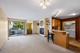 12886 Echo Ln, Apple Valley, MN 55124 - Photo 4