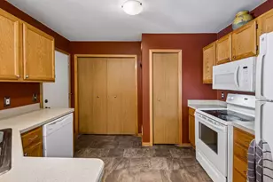 12886 Echo Ln, Apple Valley, MN 55124 - Photo 10