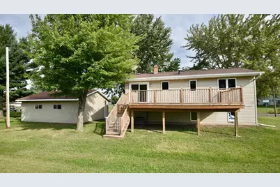 215 7th Street NE, Milaca, MN 56353 - Photo 8
