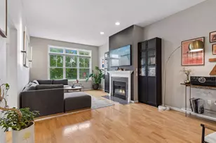 724 E 25th St, Minneapolis, MN 55404 - Photo 1