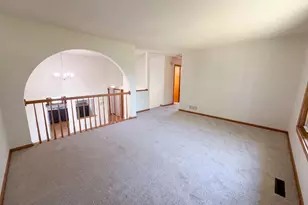 7537 Fairfield Road N, Brooklyn Park, MN 55444 - Photo 10