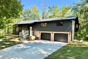 1609 Ridgewood Ln, Red Wing, MN 55066 - Photo 1
