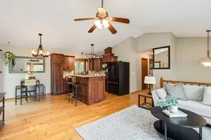 11900 Baypoint Dr, Burnsville, MN 55337 - Photo 8