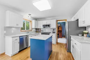 2508 Schneider Ct, Chaska, MN 55318 - Photo 4