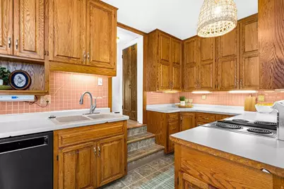 2327 E 4th Street, Duluth, MN 55812 - Photo 8