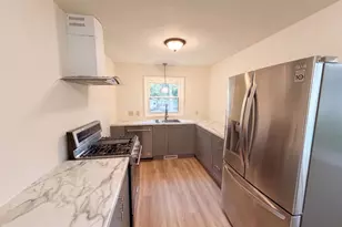572 11th Ave NW, New Brighton, MN 55112 - Photo 2