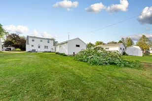 409 S 5th St, Le Sueur, MN 56058 - Photo 24