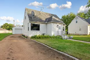 409 S 5th St, Le Sueur, MN 56058 - Photo 2