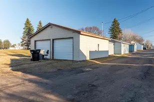 409 Clough Ave, Superior, WI 54880 - Photo 4