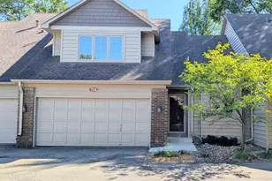 734 Sullivan Way NE, Columbia Heights, MN 55421 - Photo 2