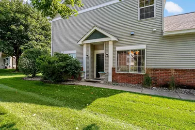 8012 Stratford Circle S, Shakopee, MN 55379 - Photo 4
