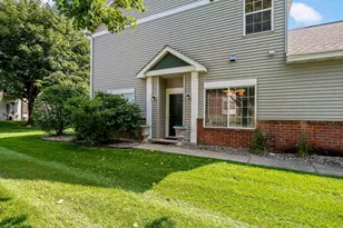 8012 Stratford Cir S, Shakopee, MN 55379 - Photo 4