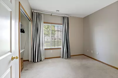 8012 Stratford Circle S, Shakopee, MN 55379 - Photo 14