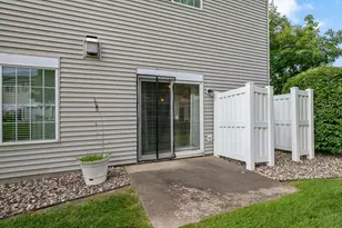 8012 Stratford Cir S, Shakopee, MN 55379 - Photo 8
