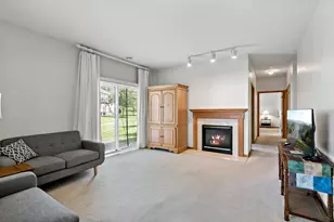 8012 Stratford Cir S, Shakopee, MN 55379 - Photo 10