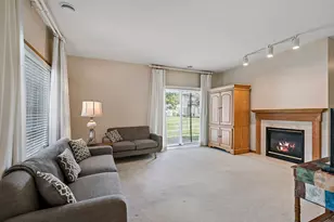 8012 Stratford Cir S, Shakopee, MN 55379 - Photo 12