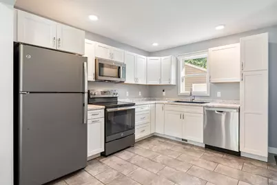 2104 1st Avenue NE, Austin, MN 55912 - Photo 2