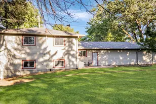 9180 Edgebrook Dr, Northfield, MN 55057 - Photo 38