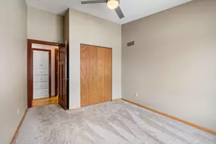 400 Oakland Pl NE, Austin, MN 55912 - Photo 28