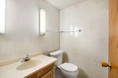 400 Oakland Place NE #9, Austin, MN 55912 - Photo 32