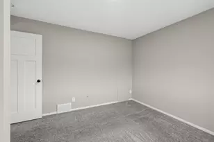 7509 Whitney Dr, Apple Valley, MN 55124 - Photo 24