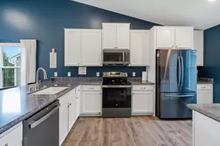 15135 Emory Cir, Apple Valley, MN 55124 - Photo 18