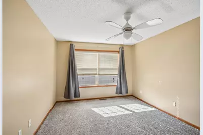 1602 Woodlynn Avenue #2, Maplewood, MN 55109 - Photo 14