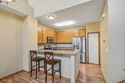 1602 Woodlynn Avenue #2, Maplewood, MN 55109 - Photo 8