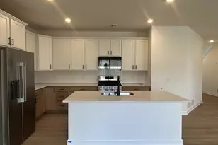 2307 Williams St, Shakopee, MN 55379 - Photo 2