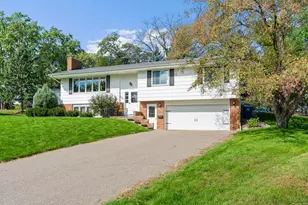 10024 Johnson Cir, Bloomington, MN 55437 - Photo 2