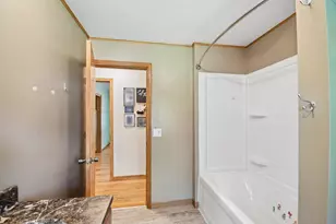 906 N Cascade St, Osceola, WI 54020 - Photo 16