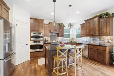 2388 Highover Trail, Chanhassen, MN 55317 - Photo 8