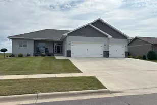 1145 Horatio St, Fairmont, MN 56031 - Photo 1