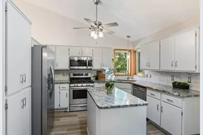 6300 91st Trail N, Brooklyn Park, MN 55445 - Photo 10