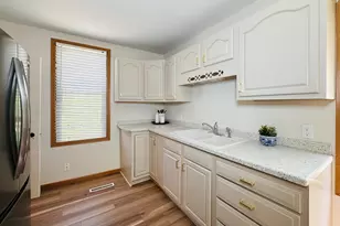 418 Belvidere St E, Saint Paul, MN 55107 - Photo 10