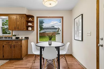 421/423 Nevada Avenue E, Saint Paul, MN 55101 - Photo 6