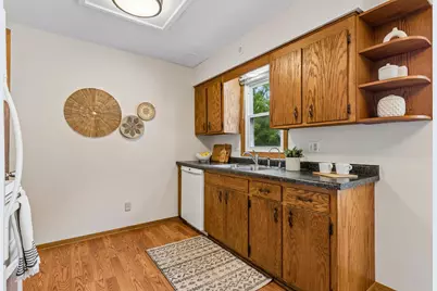 421/423 Nevada Avenue E, Saint Paul, MN 55101 - Photo 8