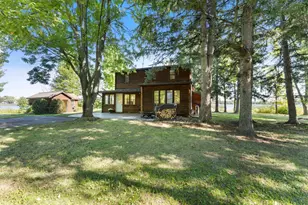 246 Magnor Lake Ct, Clayton, WI 54004 - Photo 1